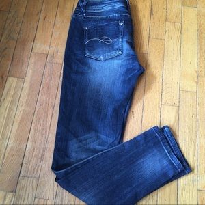 Grace in LA skinny jeans. Dark wash.